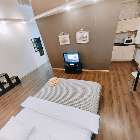 Real Home Apartmens - Podil Promenade Kiev Bagian luar foto