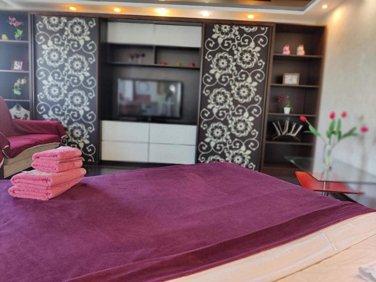 Real Home Apartmens - Podil Promenade Kiev Bagian luar foto