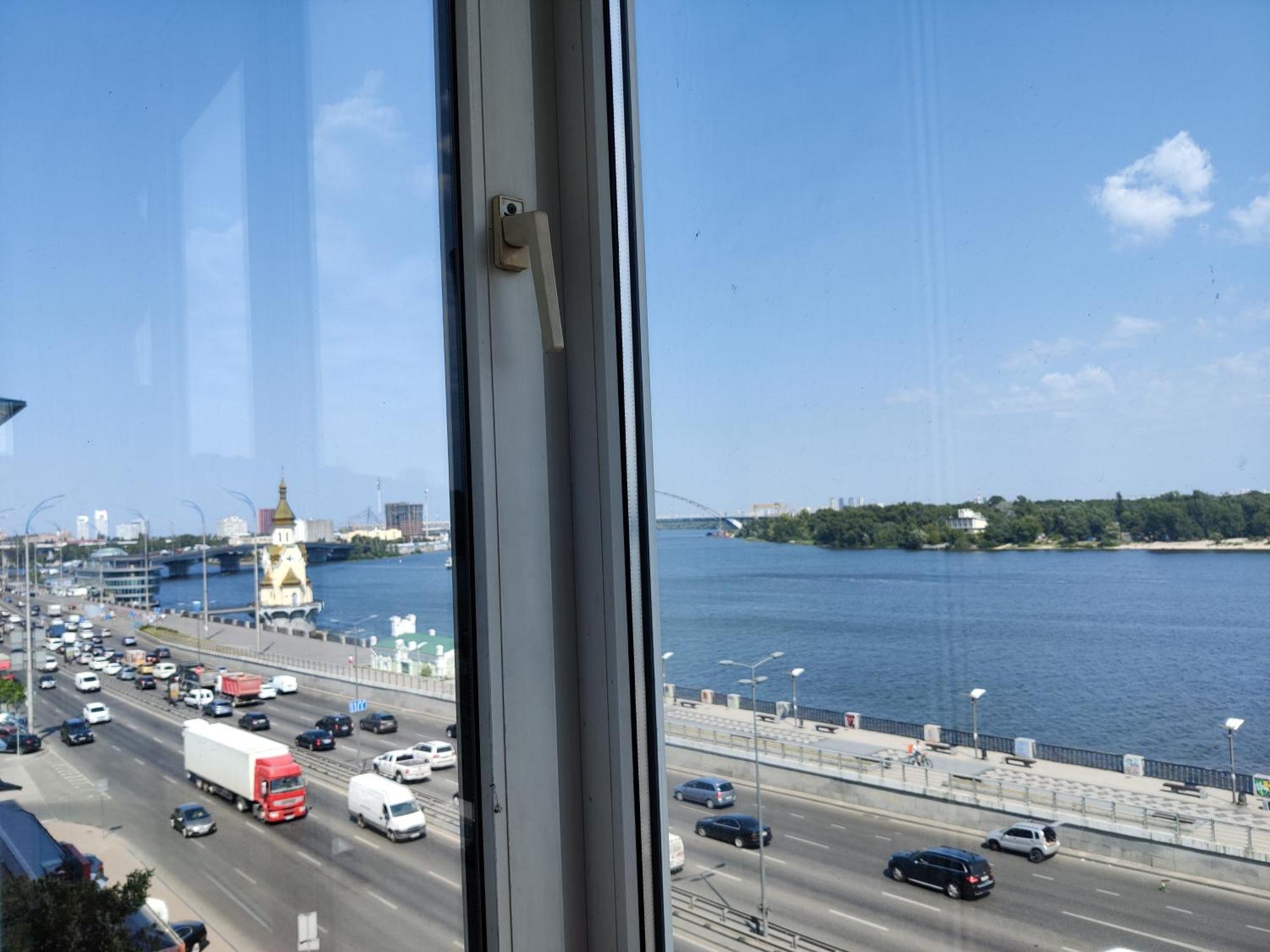 Real Home Apartmens - Podil Promenade Kiev Ruang foto