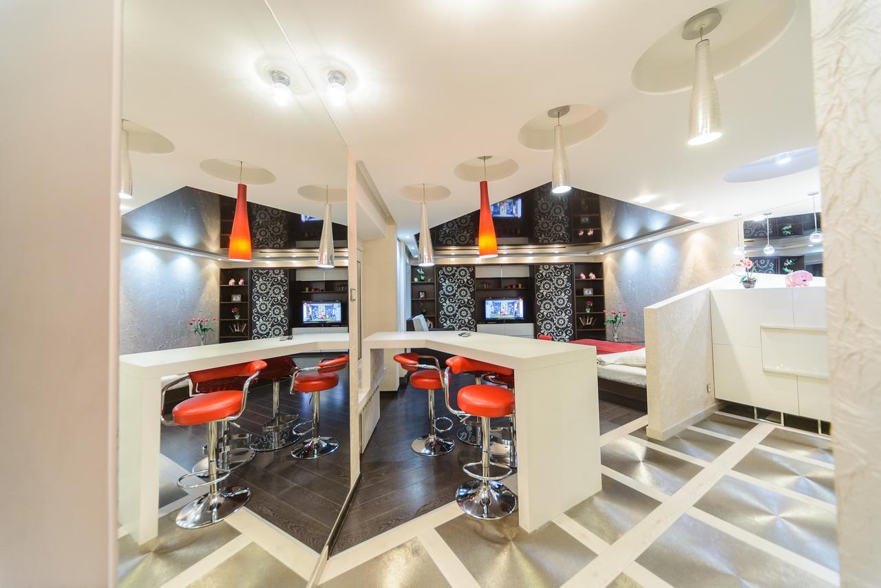 Real Home Apartmens - Podil Promenade Kiev Bagian luar foto